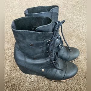 Sorel Joan of Arctic wedges